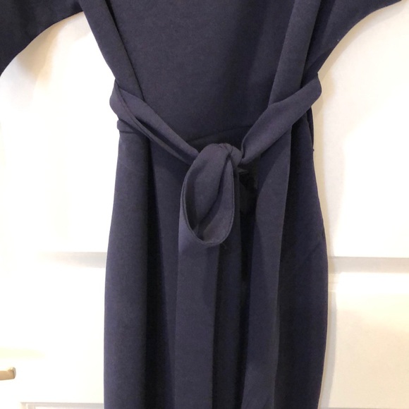 Navy Blue Form Fitting Dress - Picture 3 of 4
